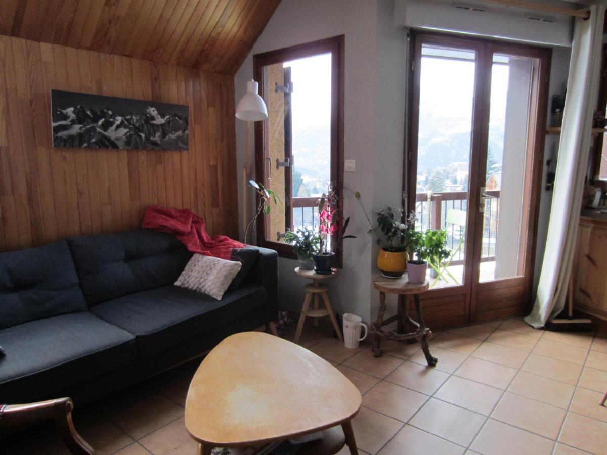 Chez Cat Et Christophe , Chambre Calme Et Lumineuse Chez L'Habitant Avec Vue Гийестр Экстерьер фото